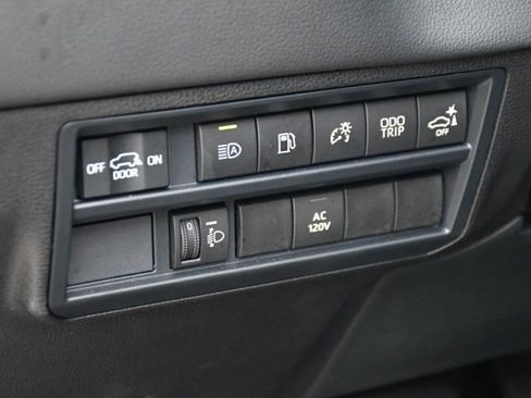 Used 2025 Toyota Sequoia SR5 image 26