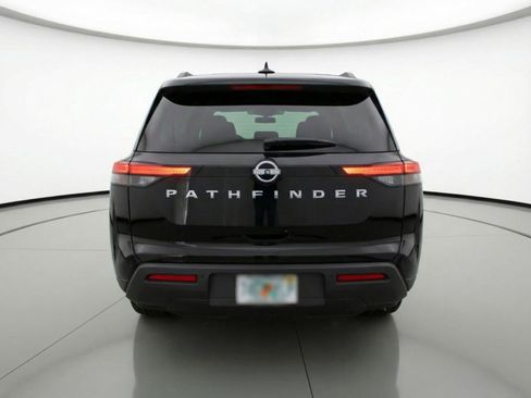 Used 2025 Nissan Pathfinder SV image 7