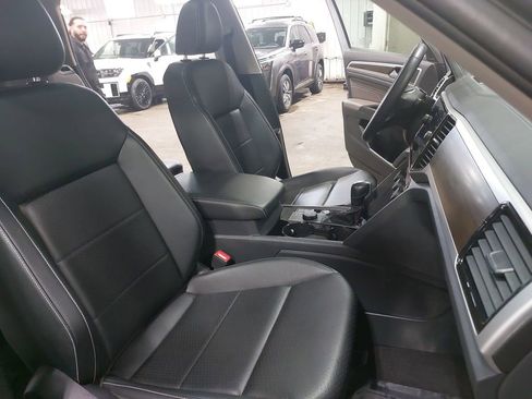 Used 2022 Volkswagen Atlas SE w/ Panoramic Sunroof Package AWD/4WD image 10