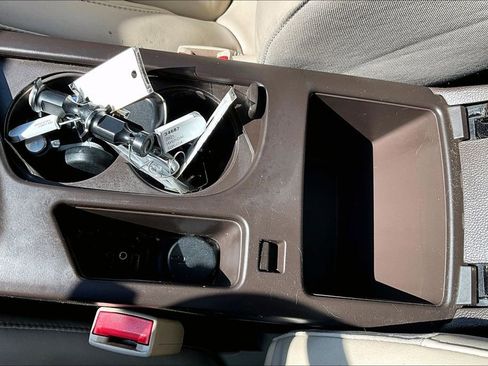 Used 2017 Buick Regal Sport Touring FWD image 33