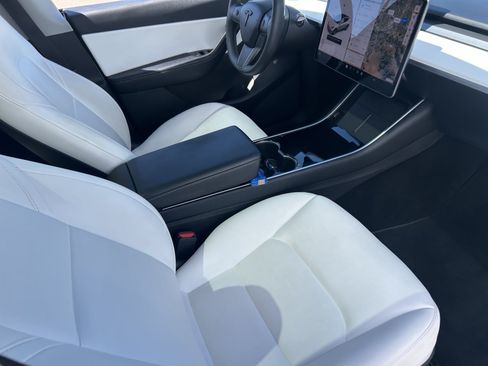 Used 2021 Tesla Model Y 2WD image 13