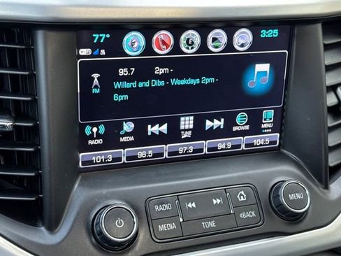 Used 2018 GMC Acadia SLT image 23