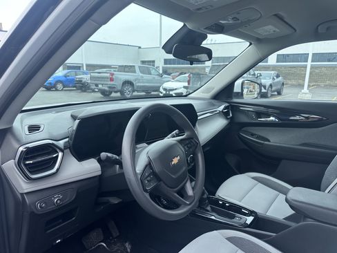 Used 2024 Chevrolet TrailBlazer LT image 11