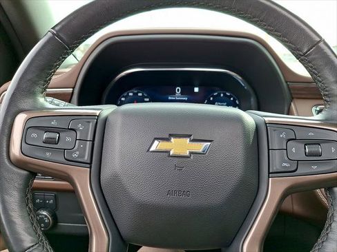 Used 2023 Chevrolet Suburban High Country w/ Premium Package 2 image 8