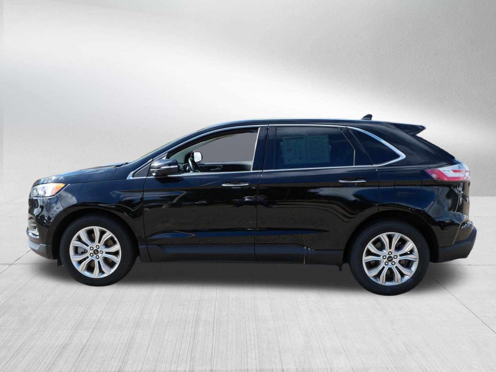 Certified 2024 Ford Edge Titanium AWD/4WD image 4