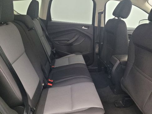 Used 2017 Ford Escape SE image 19