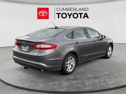 Used 2013 Ford Fusion SE FWD image 4