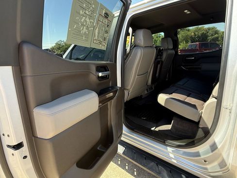 Used 2022 Chevrolet Silverado 1500 RST w/ Z71 Off-Road Package AWD/4WD image 23