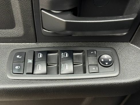 Used 2018 RAM 1500 Express w/ Express Value Package RWD image 14