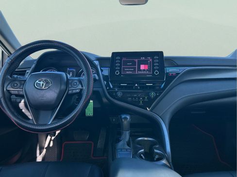 Used 2023 Toyota Camry SE FWD image 13