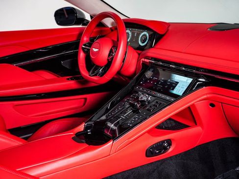 Used 2024 Aston Martin DB12 Coupe image 16