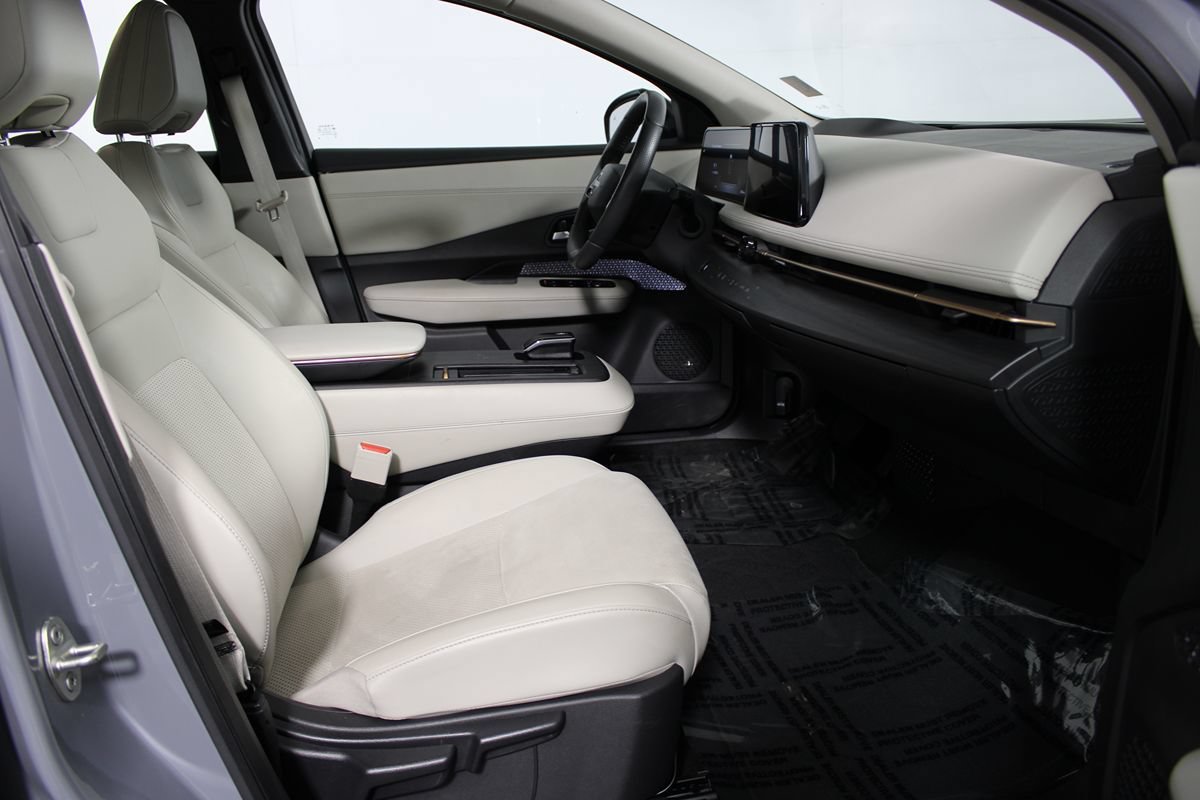 Used 2024 Nissan Ariya FWD image 8