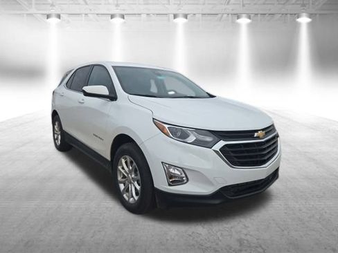 Used 2020 Chevrolet Equinox LT image 2