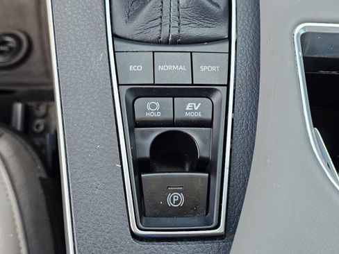 Used 2021 Toyota Avalon Limited w/ Advanced Safety Package FWD image 28