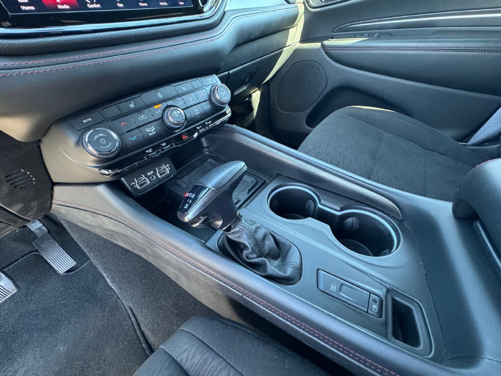 Used 2023 Dodge Durango R/T w/ Blacktop Package AWD/4WD image 28