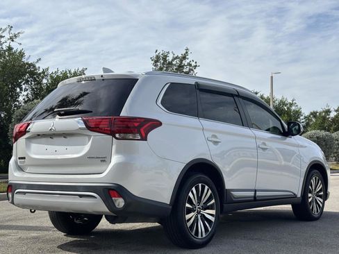 Used 2019 Mitsubishi Outlander SE image 7