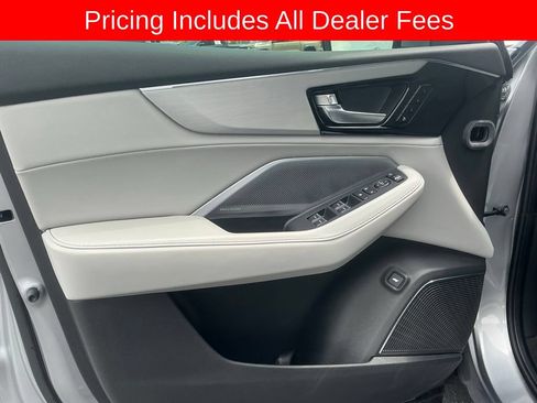 Certified 2025 Acura MDX SH-AWD w/ Technology Package image 9
