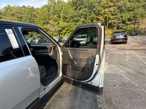 Used 2024 Rivian R1S Adventure image 31