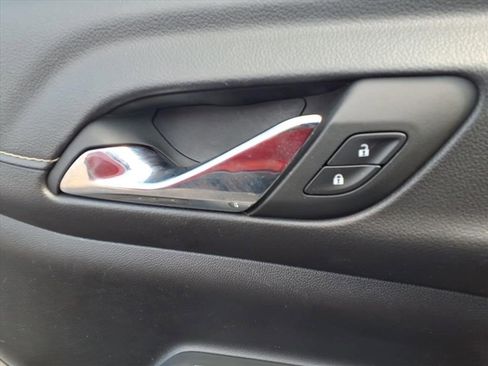 Certified 2023 GMC Acadia SLE image 13