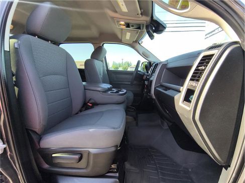 Used 2016 RAM 2500 Tradesman w/ Chrome Appearance Group AWD/4WD image 14