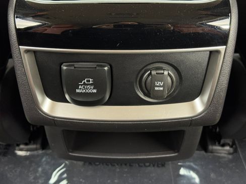 Used 2024 Kia Carnival SX image 34