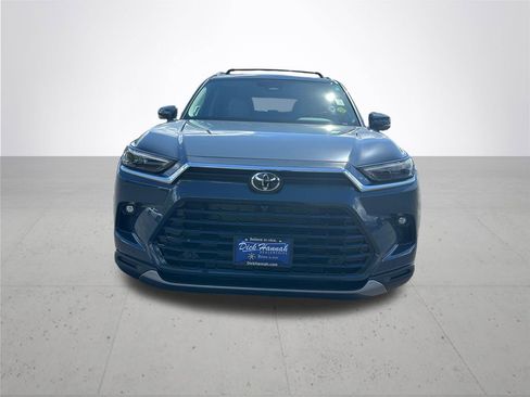 New 2026 Toyota Grand Highlander AWD image 3