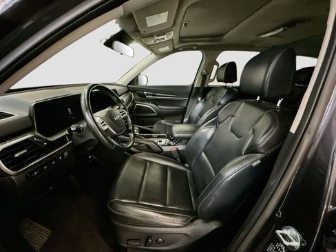 Used 2025 Kia Telluride S AWD/4WD image 13