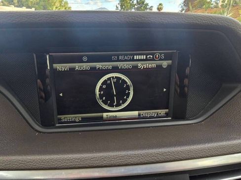 Used 2010 Mercedes-Benz E 350 Sedan image 40