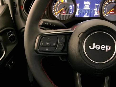 Used 2024 Jeep Wrangler Unlimited Rubicon w/ Technology Group AWD/4WD image 17