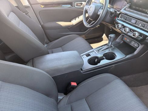 Used 2023 Honda Civic EX image 10