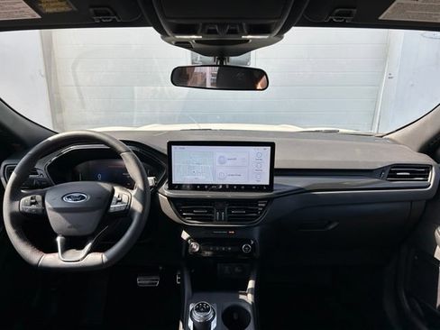 Used 2023 Ford Escape ST-Line w/ Tech Pack #1 AWD/4WD image 10