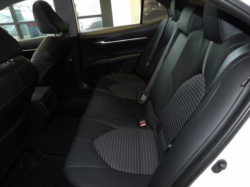 Used 2023 Toyota Camry SE w/ Cold Weather Package image 23