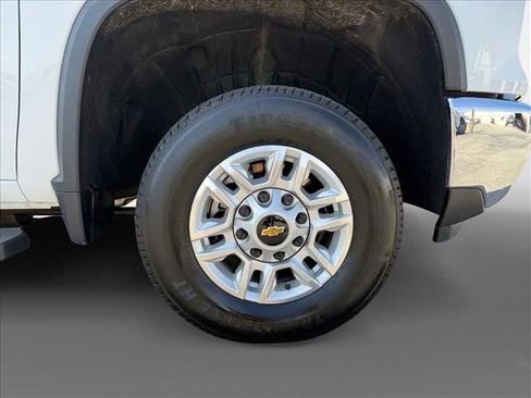 Used 2025 Chevrolet Silverado 2500 LT w/ Convenience Package AWD/4WD image 10