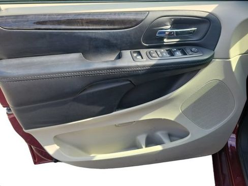 Used 2017 Dodge Grand Caravan SE w/ Power Window Group FWD image 12