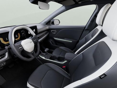 New 2026 Kia K4 GT-Line FWD image 17