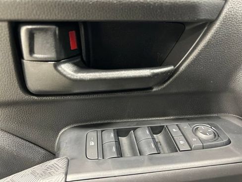 Used 2025 Toyota Tacoma SR5 AWD/4WD image 20
