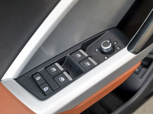 Used 2022 Audi Q3 2.0T Premium image 18