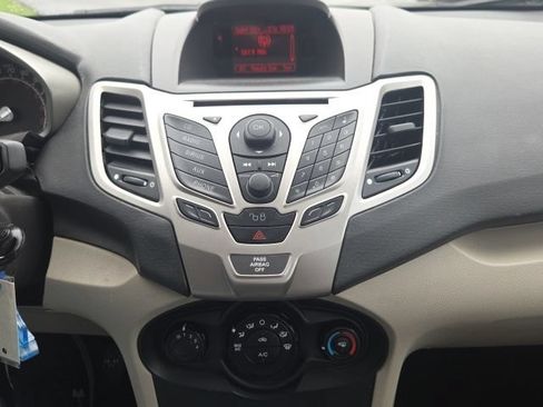 Used 2012 Ford Fiesta SE FWD image 25