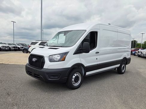 New 2026 Ford Transit 250 148 Medium Roof RWD image 3