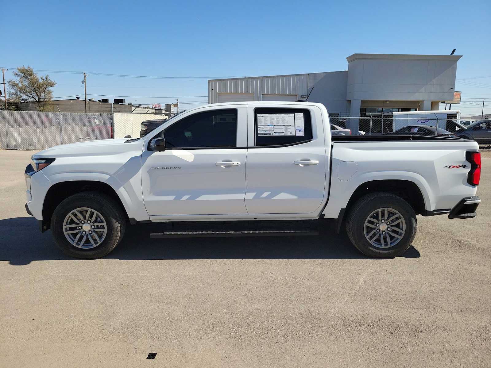 New 2026 Chevrolet Colorado LT w/ LT Convenience Package AWD/4WD image 11