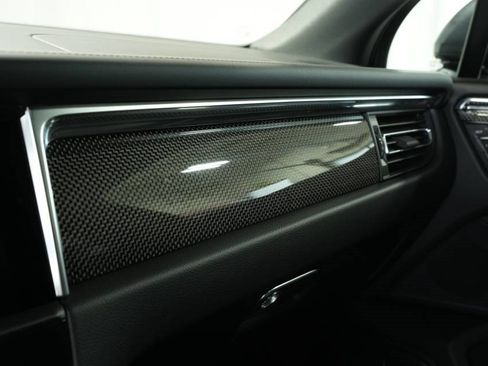 New 2026 Porsche Macan image 36