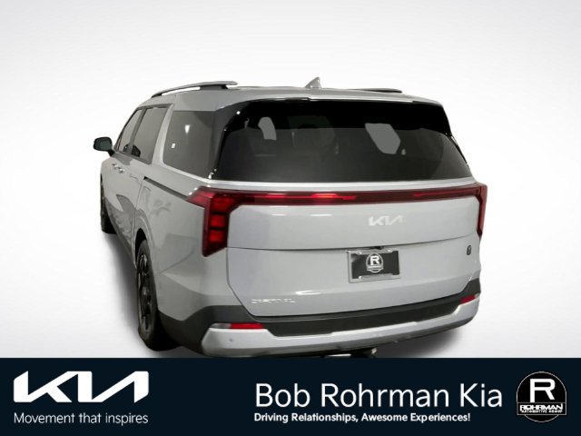 Used 2025 Kia Carnival EX FWD image 9