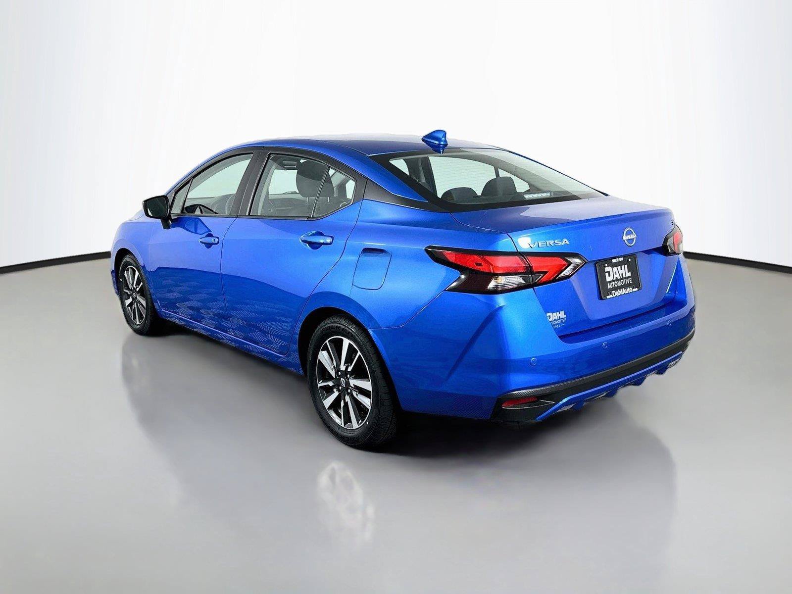 Used 2024 Nissan Versa SV FWD image 10
