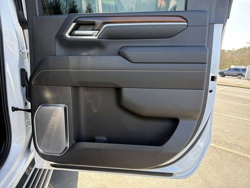 Used 2024 GMC Sierra 2500 Denali w/ Denali Reserve Package image 15