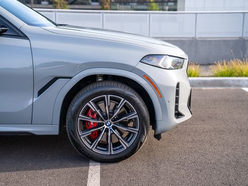 Used 2024 BMW X6 xDrive40i w/ Premium Package AWD/4WD image 9