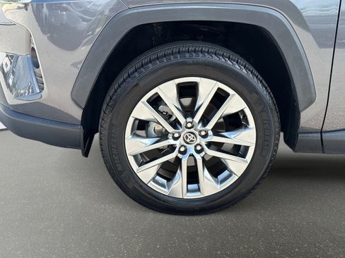 Used 2021 Toyota RAV4 XLE Premium AWD/4WD image 11