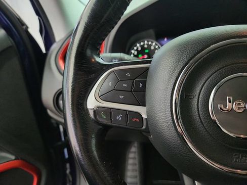 Used 2017 Jeep Renegade Trailhawk AWD/4WD image 17