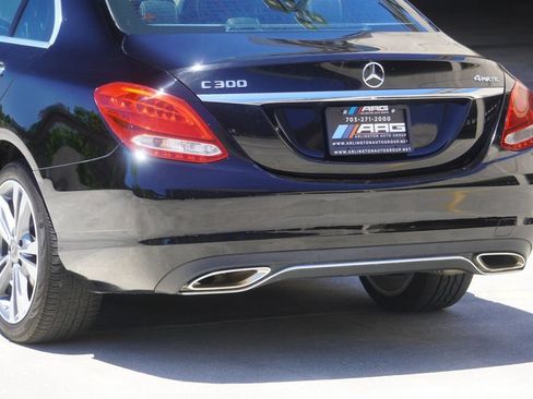 Used 2018 Mercedes-Benz C 300 4MATIC Sedan image 35