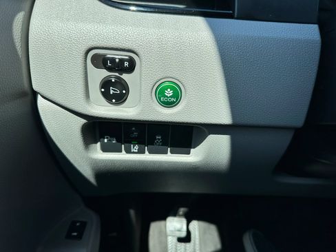 Used 2021 Honda Pilot Touring image 19