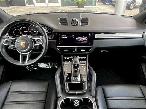 Used 2023 Porsche Cayenne image 25